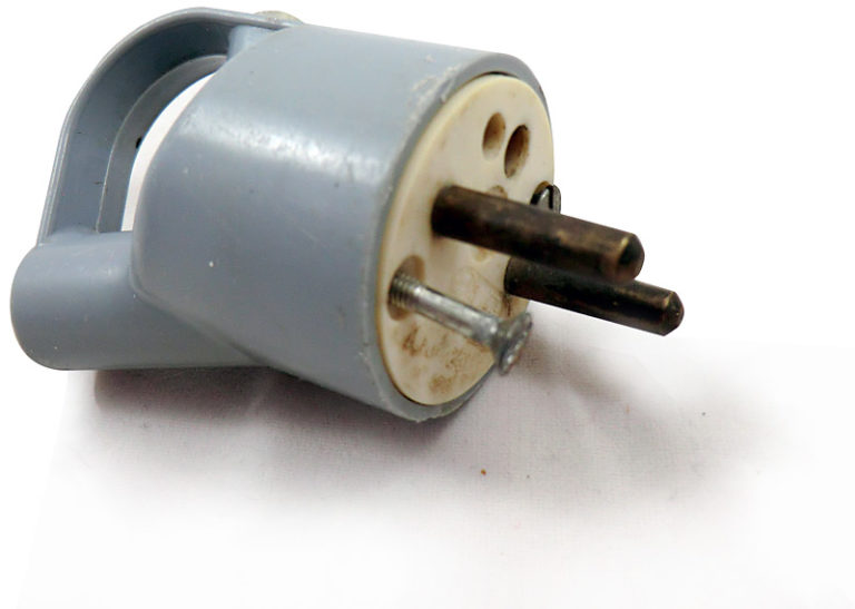 KDJ Webdesign, le blog » Comment changer la prise d’un aspirateur — free download