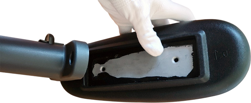 Assemblage des accoudoirs