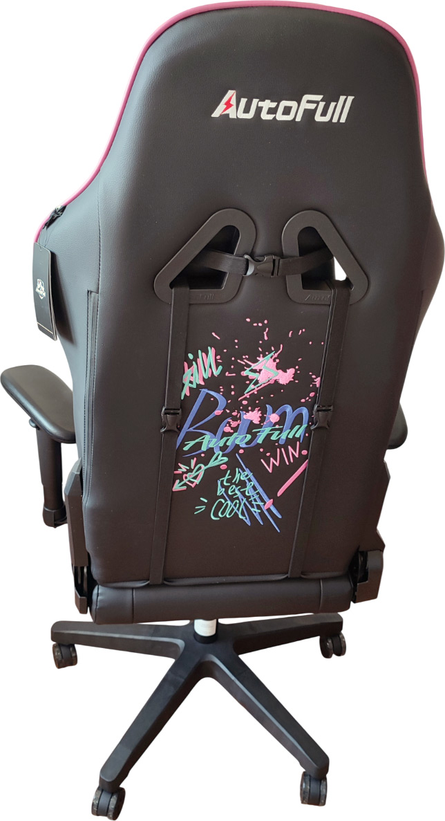 Chaise montée, coussins en place de dos