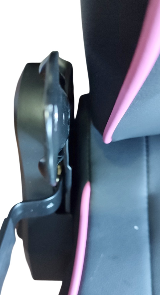 Espace entre les montants et le siège