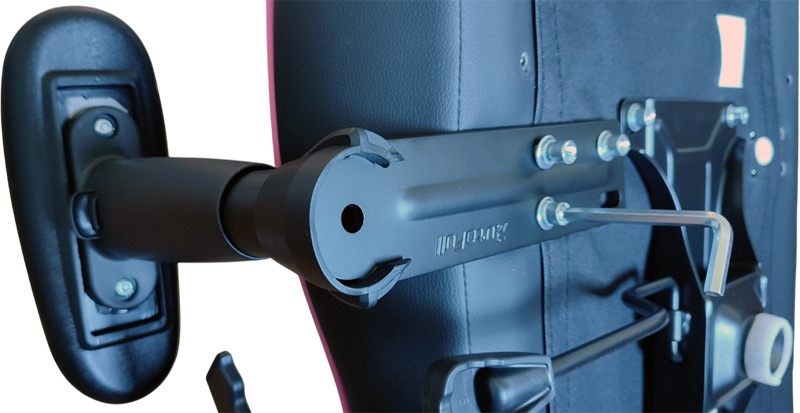 Montage des accoudoirs sur l'assise