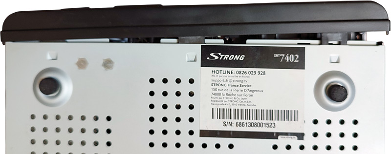 Démontage du panneau avant