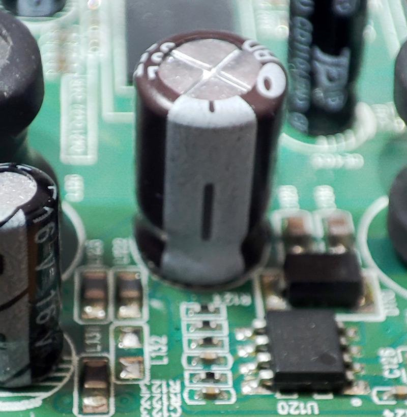 Nouveau condensateur en place