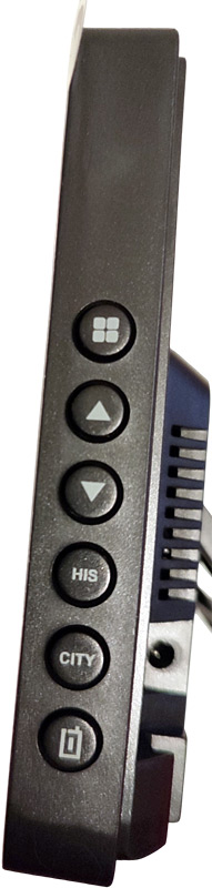 6 boutons sur le côté de la stations