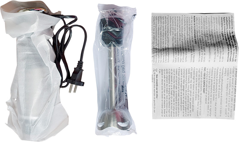 Mixeur, son pied emballé et la documentation