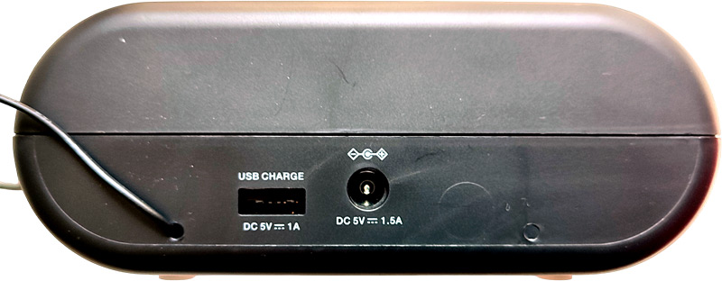 Arrière du radio-réveil JVC RA-F223B et ses boutons