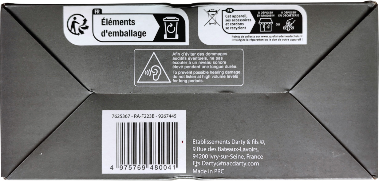 Dessous de la boîte du radio-réveil JVC RA-F223B