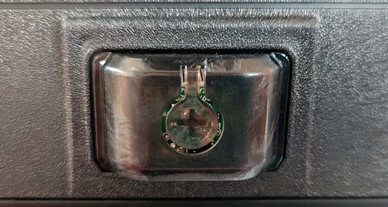 Bouton power de la TV Thomson 55QG7C14