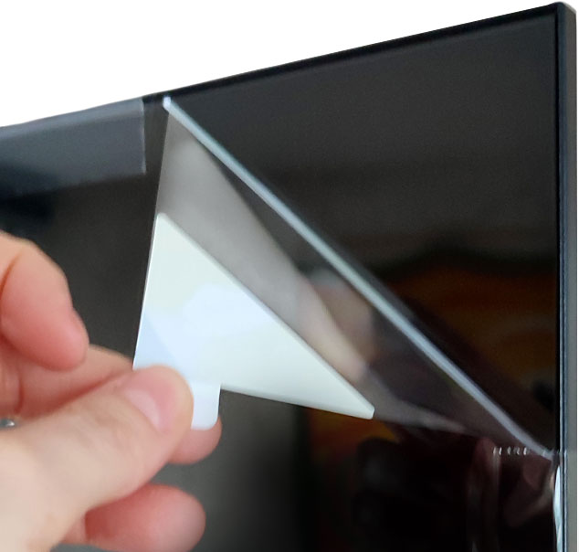 Retrait des adhésifs de la TV