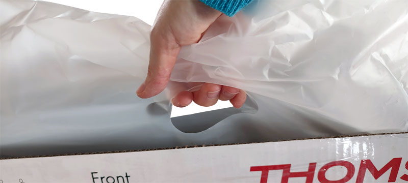 Sortie de la TV de sa boîte