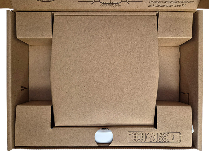 Boîte du décodeur TV 4K ouverte