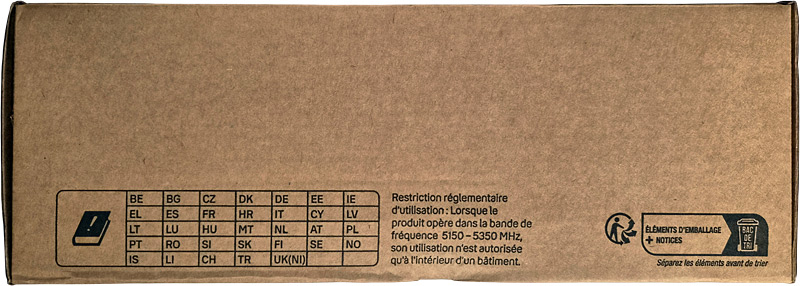 Côté long de la boîte du modem routeur Bbox 6 wifi