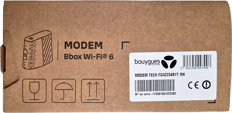 Côté de la boîte du modem routeur Bbox 6 wifi