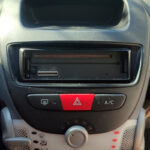 Comment changer le bouton de climatisation sur une Peugeot 107
