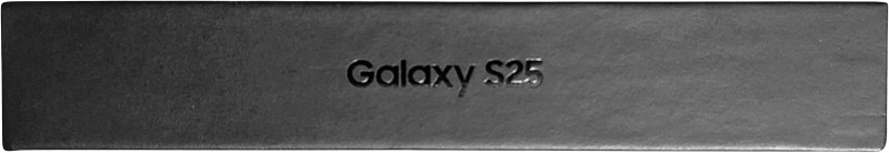 Côté de la boîte du Samsung Galaxy S25