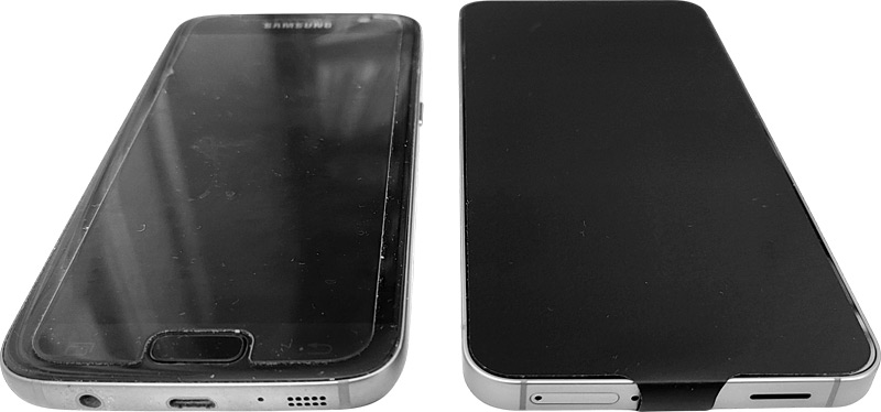 Samsung Galaxy S7 et S25 côté port de charge