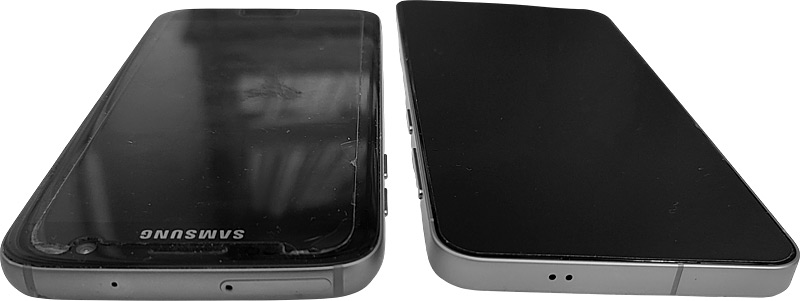 Samsung Galaxy S25 à côté du Galaxy S7
