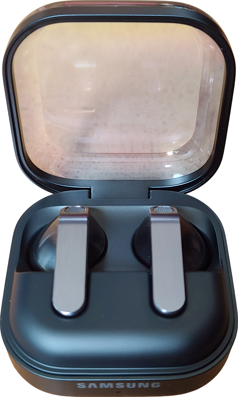 Samsung Galaxy Buds 4 - Boîtier ouvert